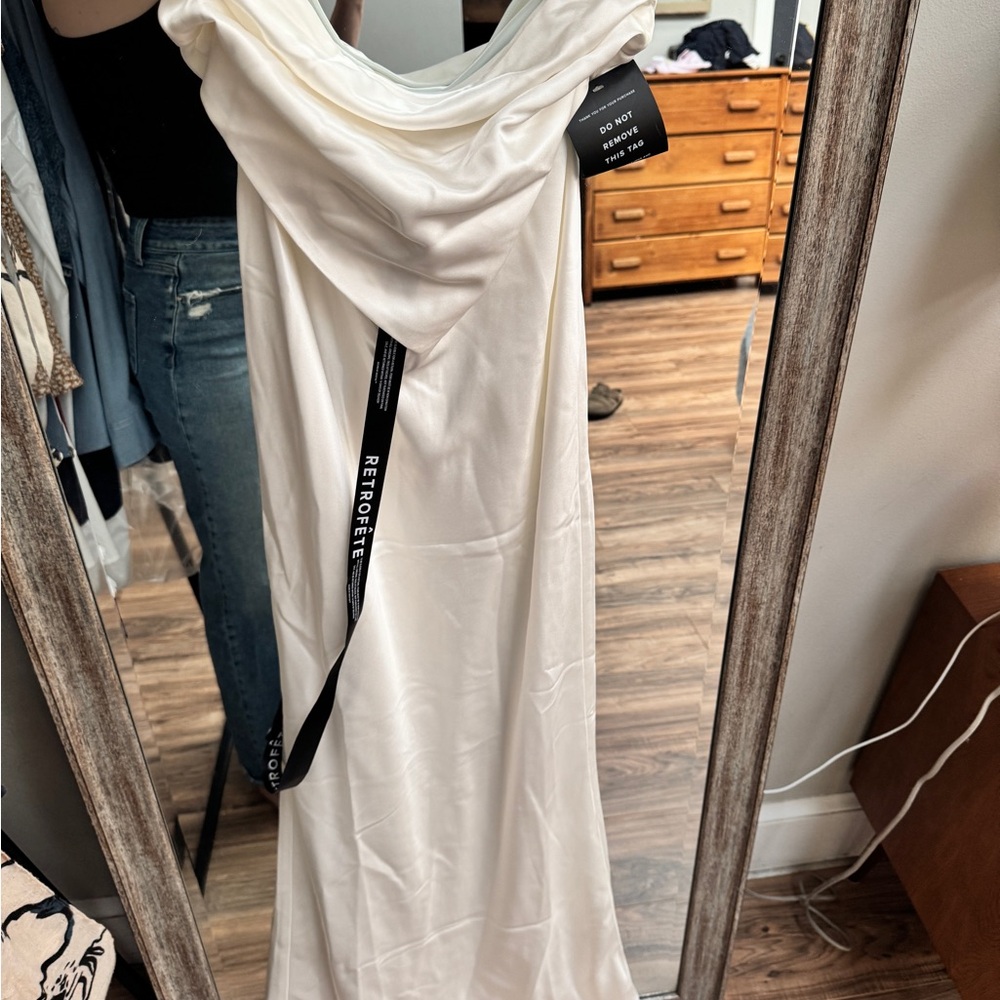 Retrofete Strapless White Silk Column Gown - Picture 6 of 8